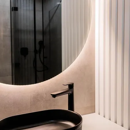 Sh Luxury Σίμπενικ