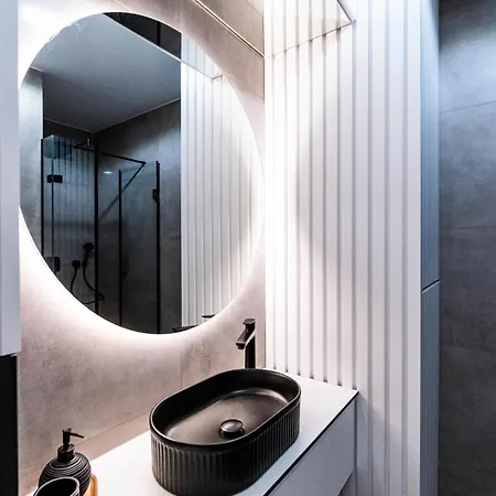 Sh Luxury Apartment